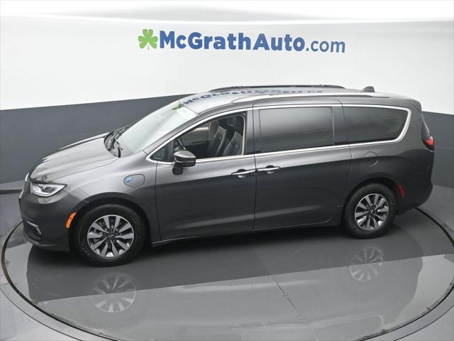 used 2021 Chrysler Pacifica Hybrid car, priced at $21,500