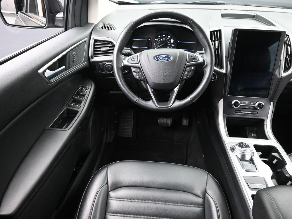 used 2024 Ford Edge car, priced at $25,000