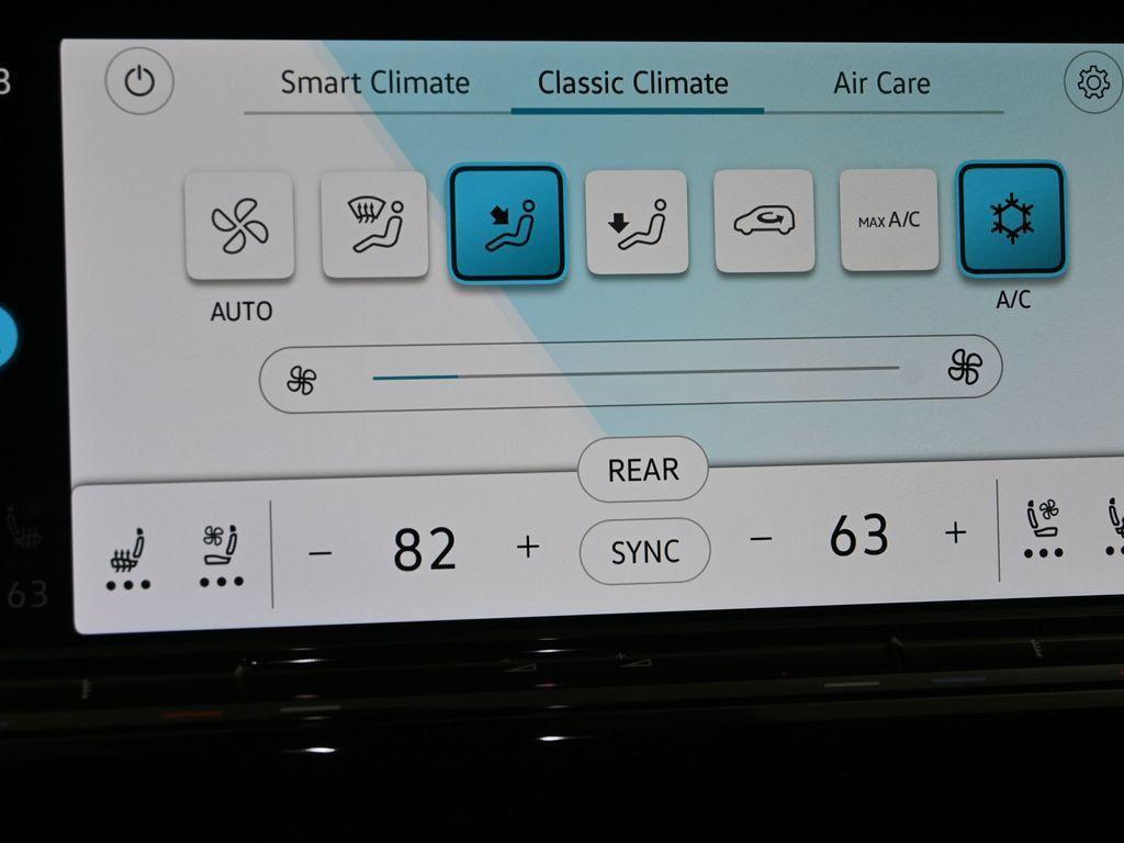 new 2025 Volkswagen Atlas car, priced at $37,006