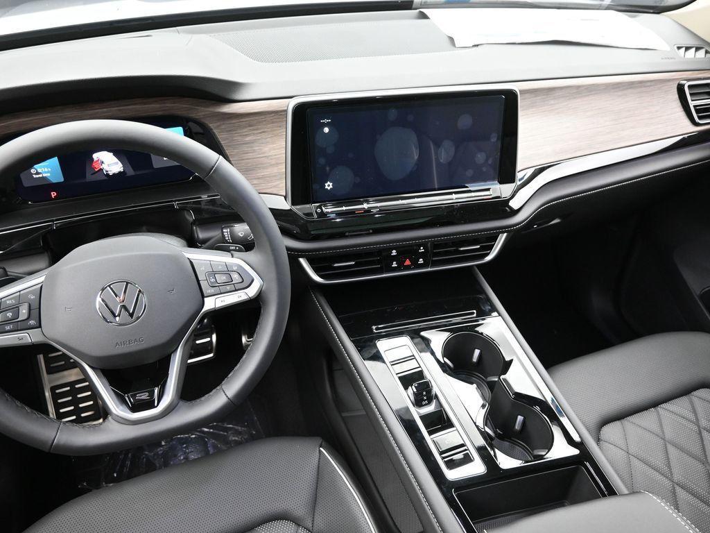 new 2025 Volkswagen Atlas car, priced at $50,759