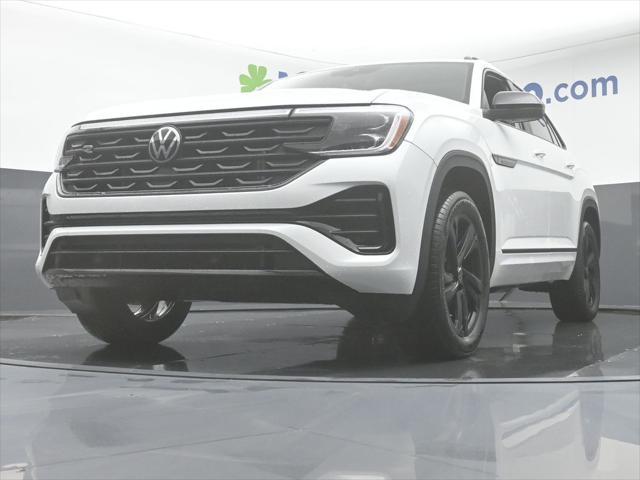 new 2025 Volkswagen Atlas Cross Sport car, priced at $52,246