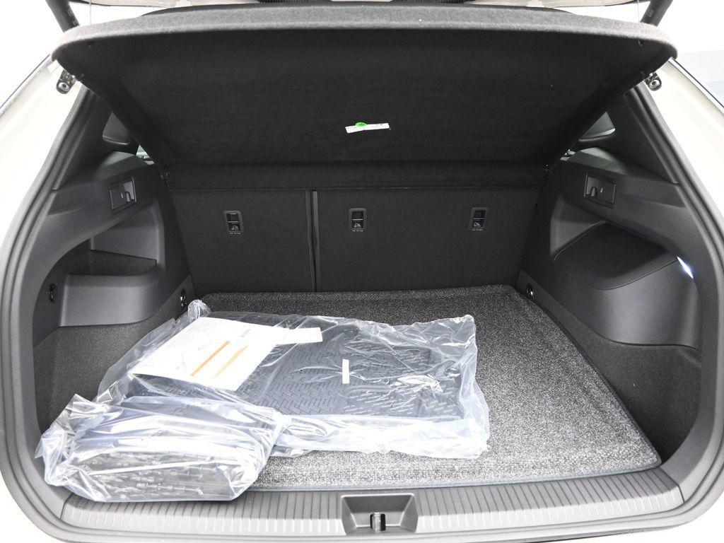 new 2025 Volkswagen Tiguan car, priced at $42,936