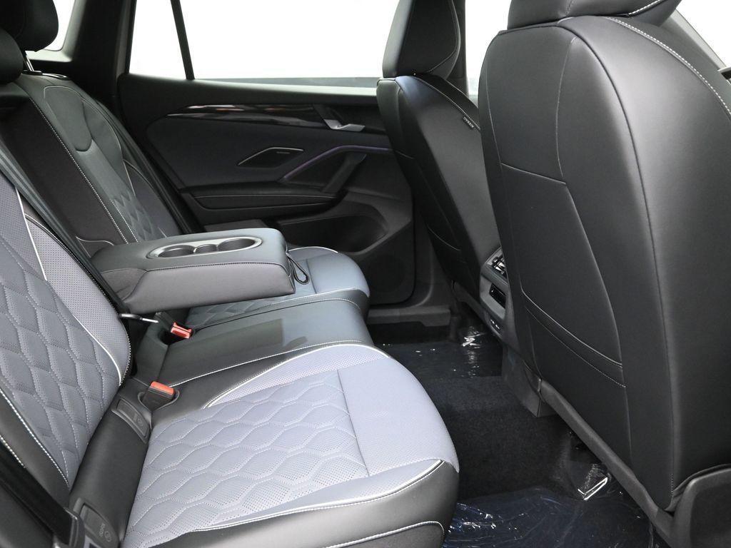 new 2025 Volkswagen Tiguan car, priced at $42,936
