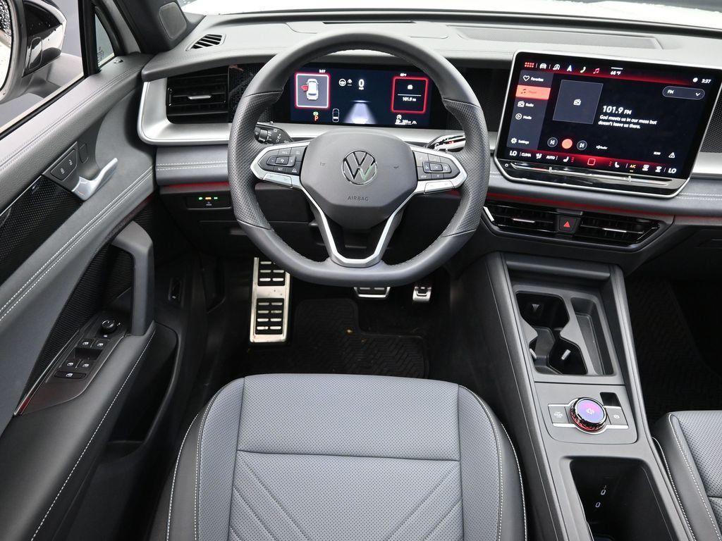 new 2025 Volkswagen Tiguan car, priced at $37,225