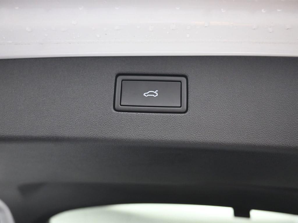 new 2025 Volkswagen Tiguan car, priced at $37,225