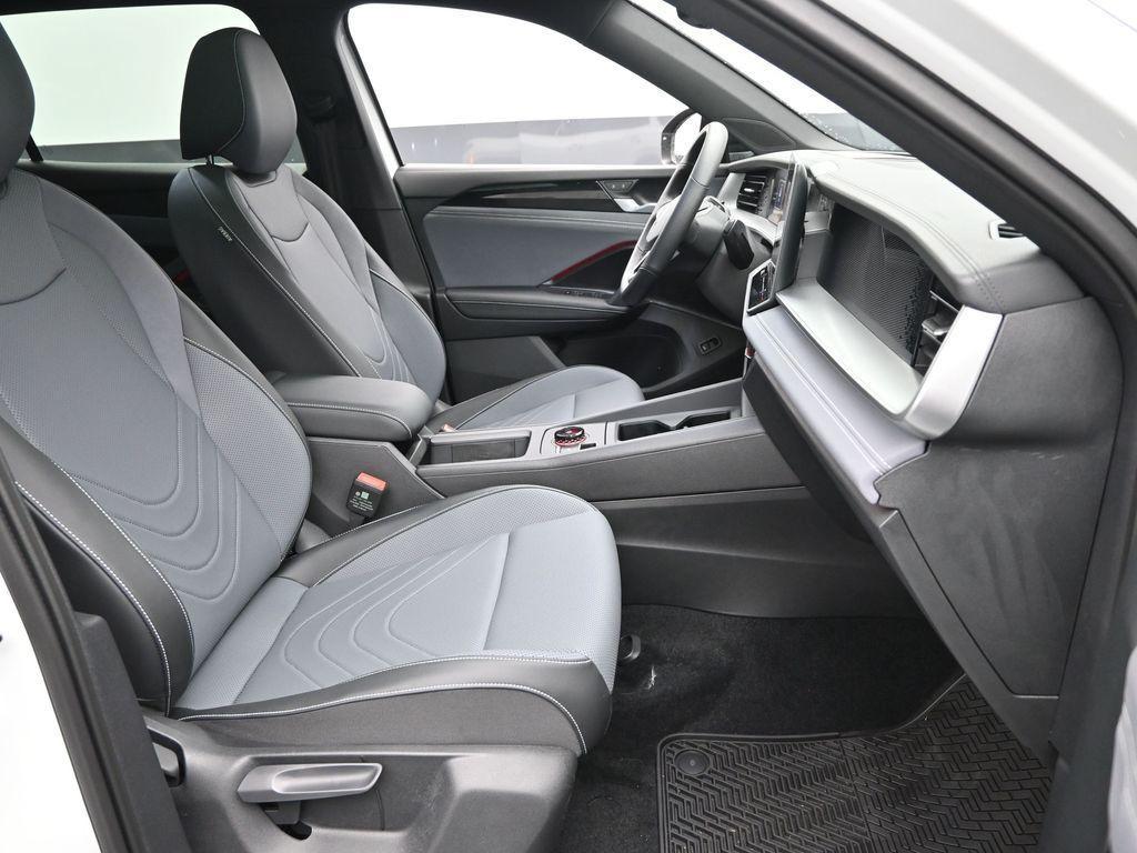 new 2025 Volkswagen Tiguan car, priced at $37,225