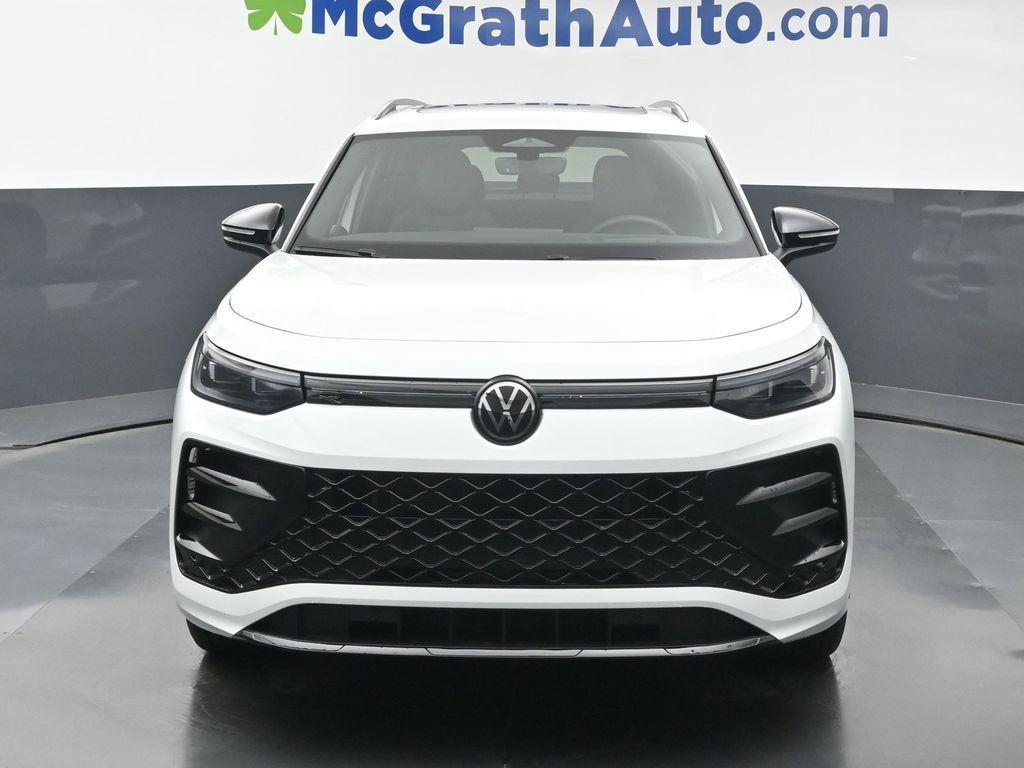 new 2025 Volkswagen Tiguan car, priced at $37,225