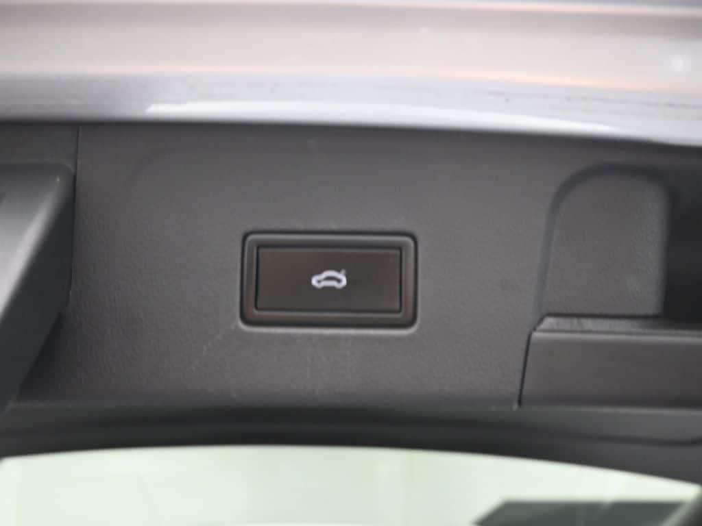 used 2018 Volkswagen Atlas car, priced at $19,000