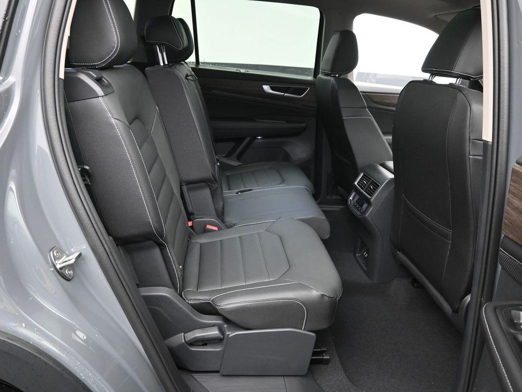new 2025 Volkswagen Atlas car, priced at $45,509