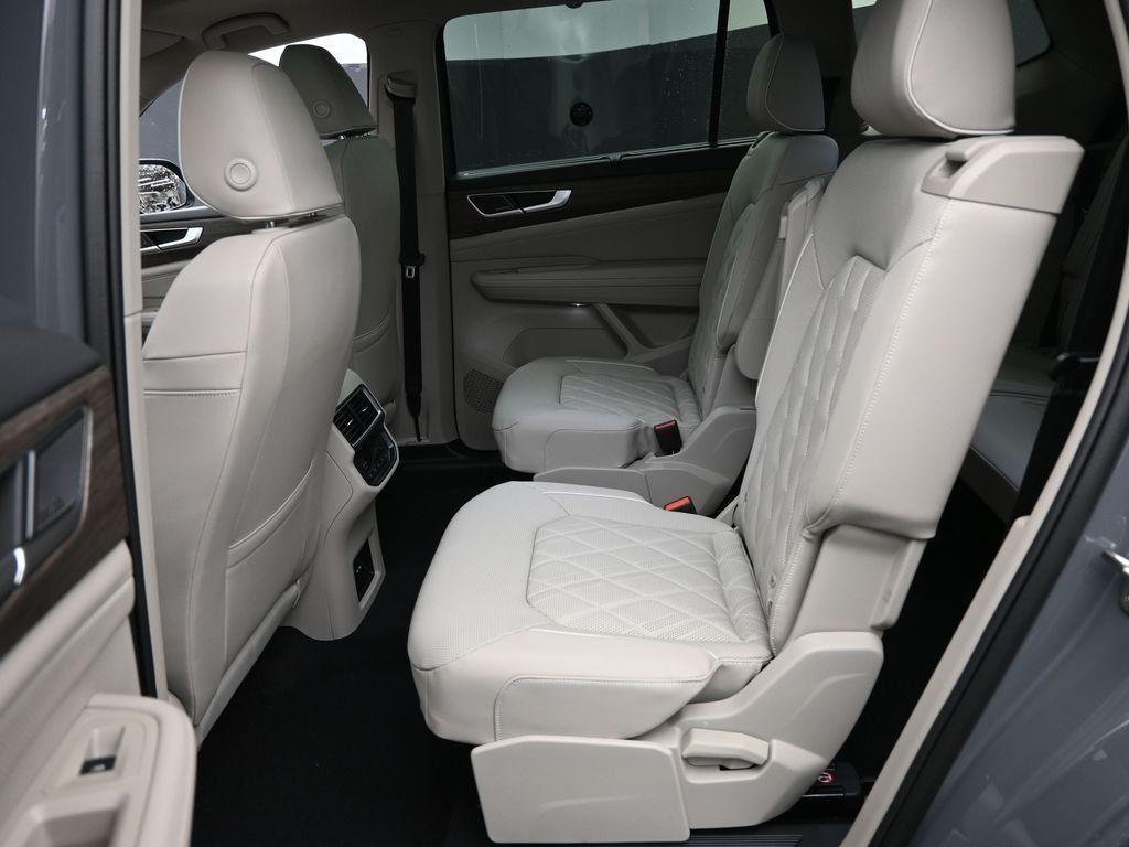 new 2025 Volkswagen Atlas car, priced at $50,901