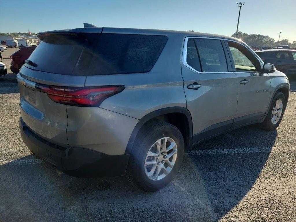 used 2023 Chevrolet Traverse car, priced at $22,994