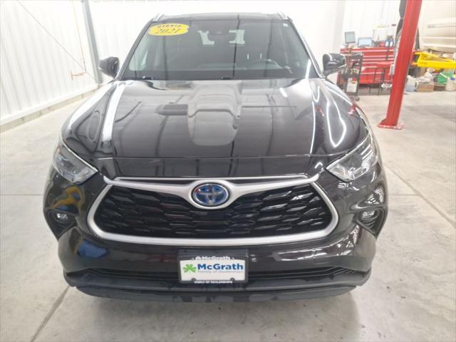 used 2021 Toyota Highlander Hybrid car, priced at $30,000