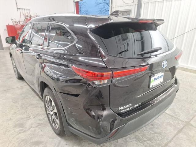 used 2021 Toyota Highlander Hybrid car, priced at $30,000