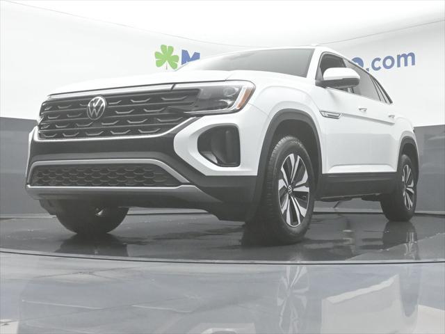 new 2025 Volkswagen Atlas Cross Sport car, priced at $38,020