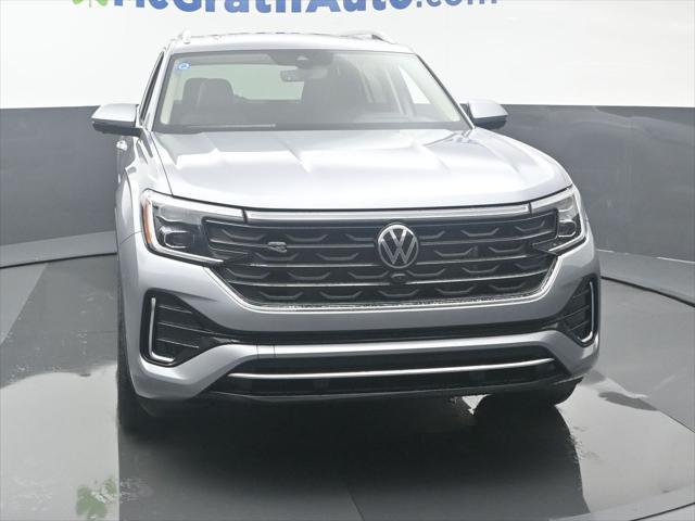 new 2025 Volkswagen Atlas car, priced at $53,009