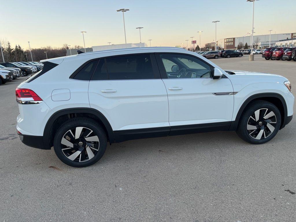 new 2025 Volkswagen Atlas Cross Sport car, priced at $39,559
