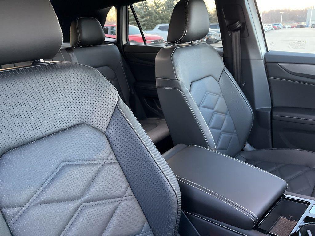 new 2025 Volkswagen Atlas Cross Sport car, priced at $39,559