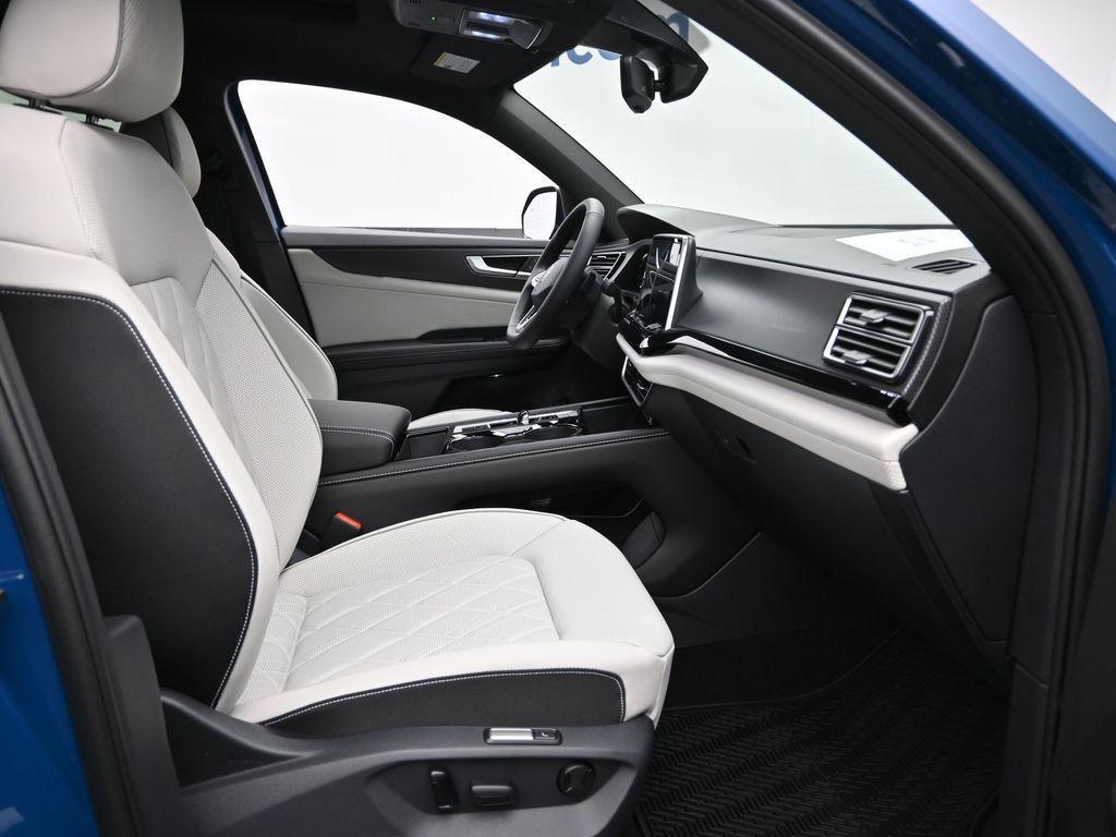 new 2026 Volkswagen Atlas Cross Sport car, priced at $53,469