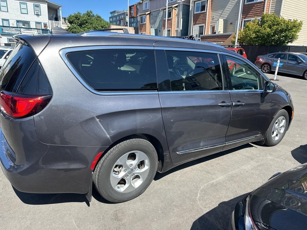 used 2018 Chrysler Pacifica Hybrid car, priced at $20,521