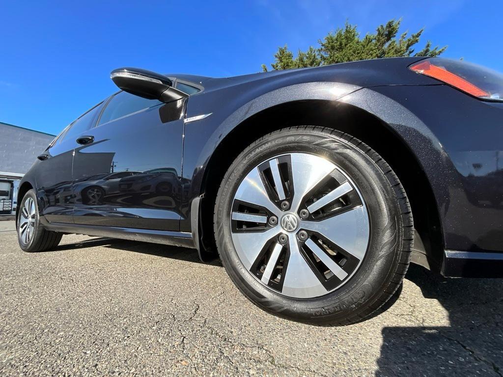 used 2016 Volkswagen e-Golf car, priced at $9,933
