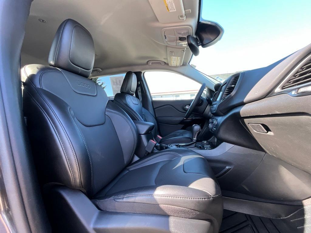 used 2023 Jeep Cherokee car, priced at $23,550