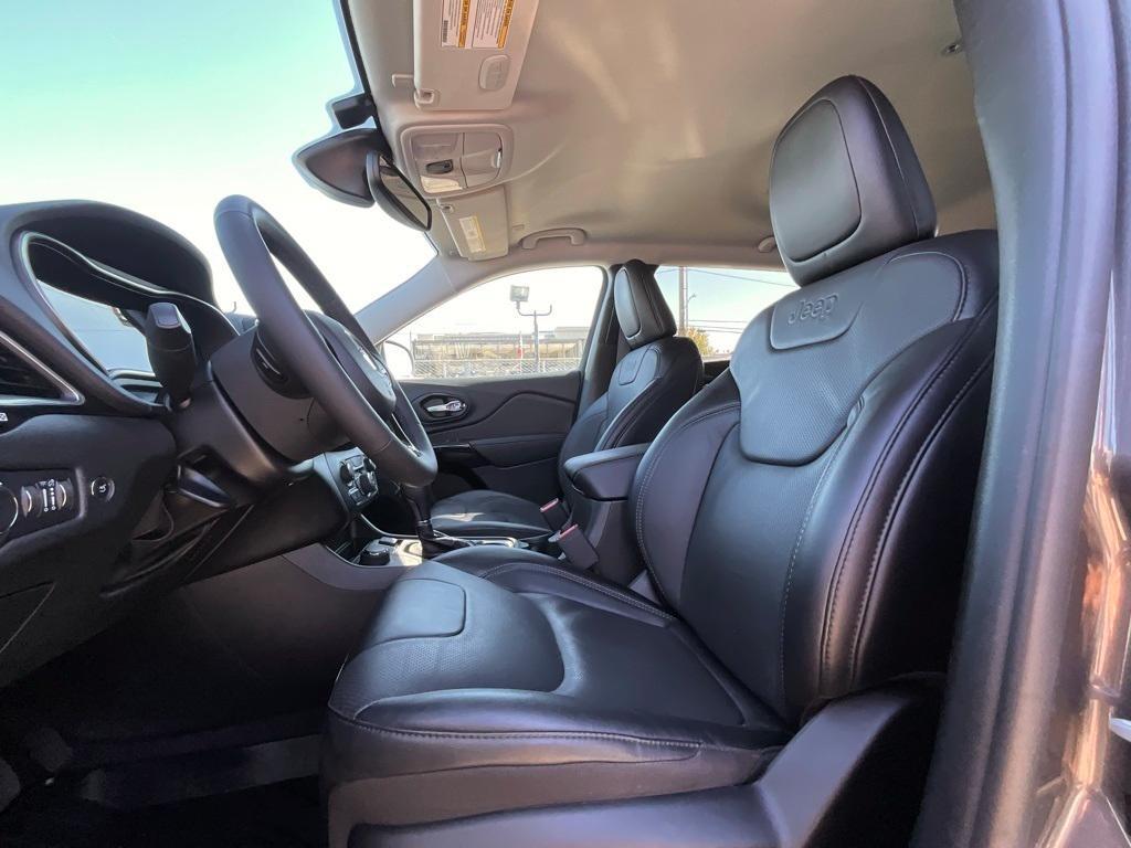 used 2023 Jeep Cherokee car, priced at $23,550