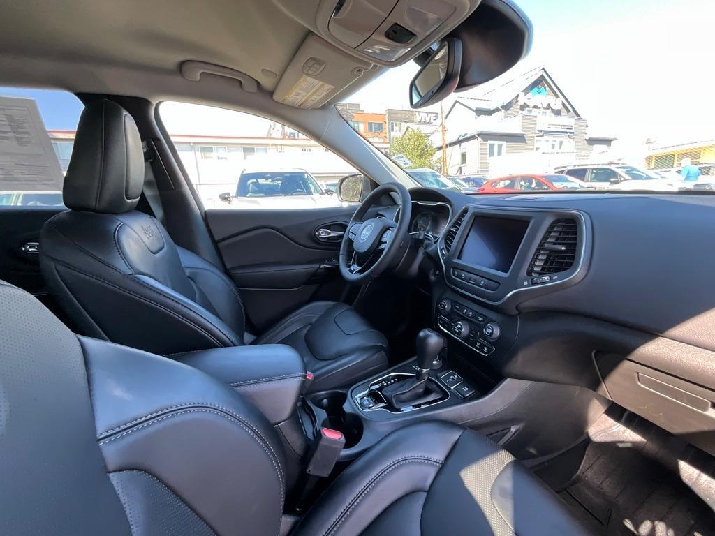 used 2023 Jeep Cherokee car, priced at $23,550