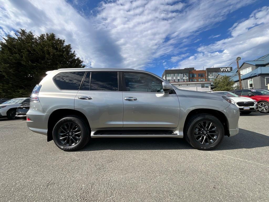 used 2022 Lexus GX 460 car, priced at $56,116