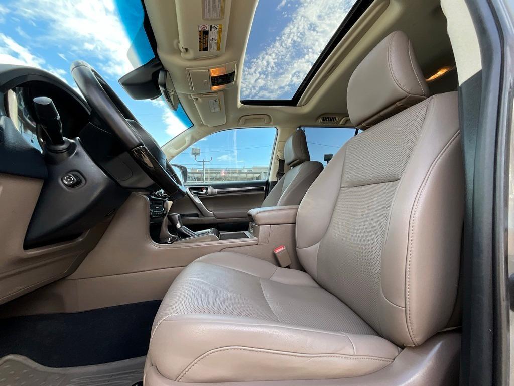 used 2022 Lexus GX 460 car, priced at $53,983
