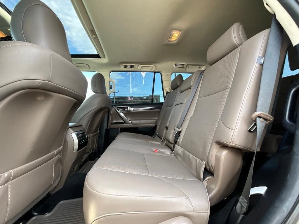 used 2022 Lexus GX 460 car, priced at $53,983