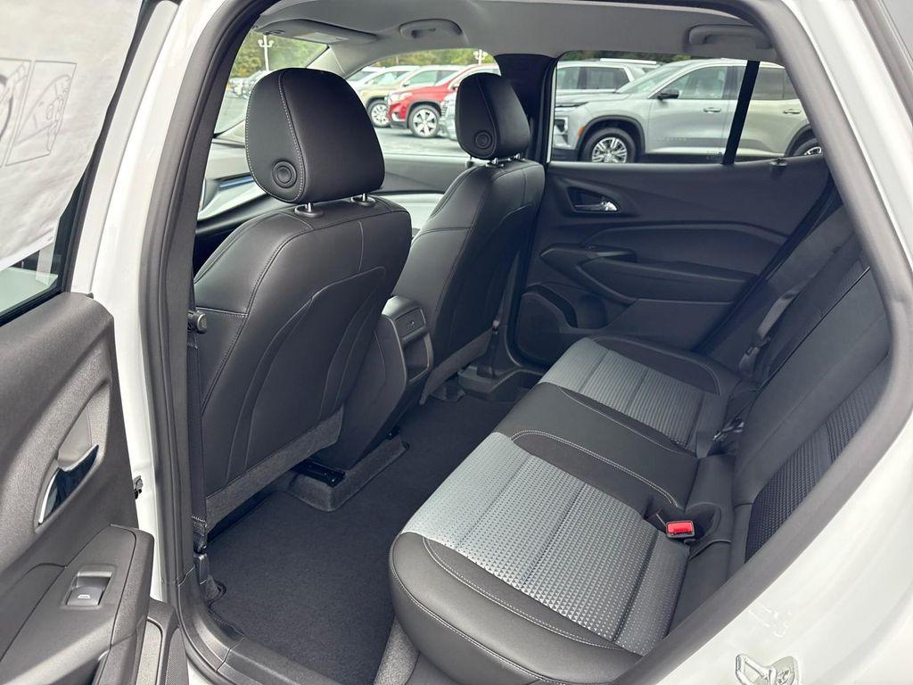 new 2025 Chevrolet Trax car, priced at $25,525