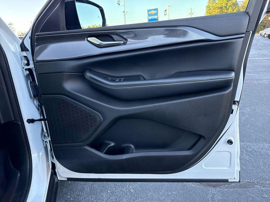 used 2023 Jeep Grand Cherokee L car, priced at $27,995