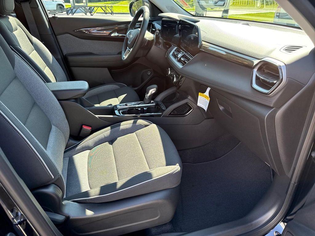 new 2026 Chevrolet TrailBlazer car, priced at $28,996