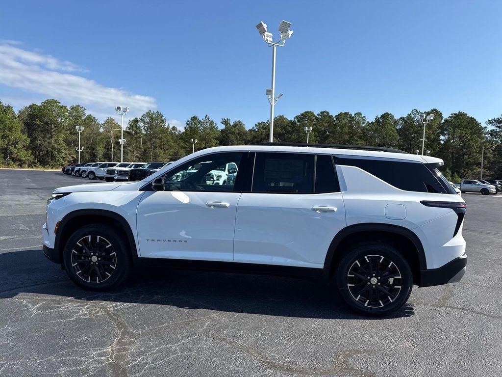 new 2026 Chevrolet Traverse car, priced at $47,755