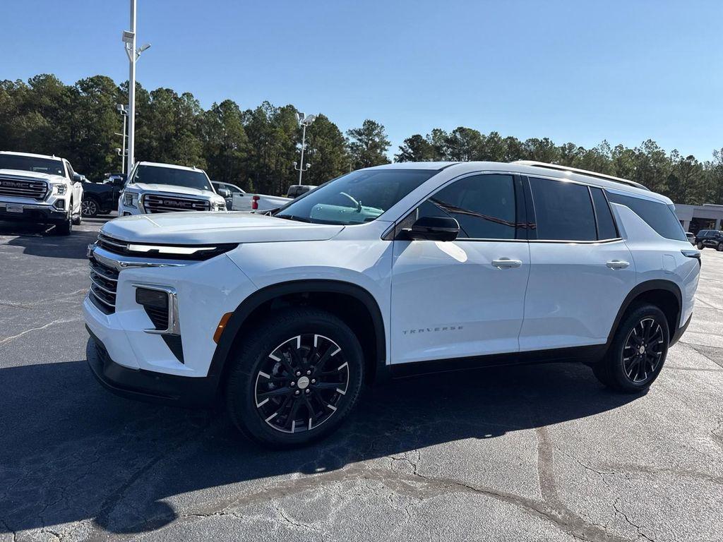 new 2026 Chevrolet Traverse car, priced at $47,755