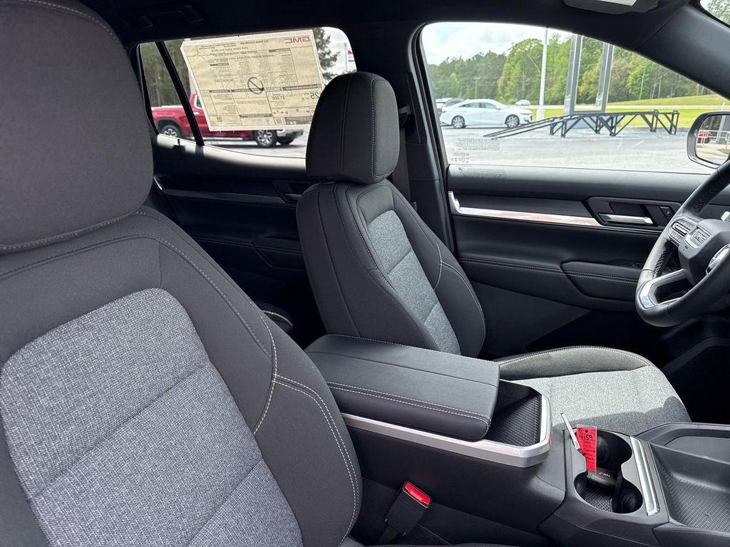 new 2025 GMC Terrain car, priced at $32,878