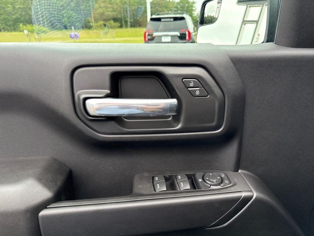 new 2025 GMC Sierra 1500 car, priced at $52,775