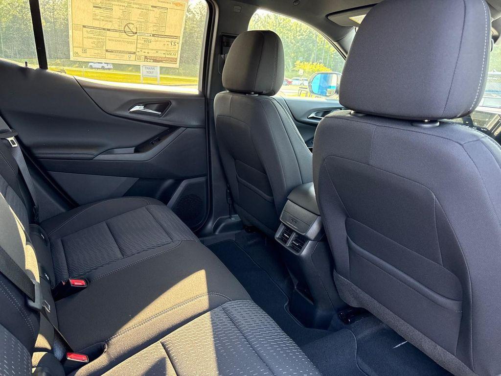 new 2025 Chevrolet Equinox car, priced at $30,035