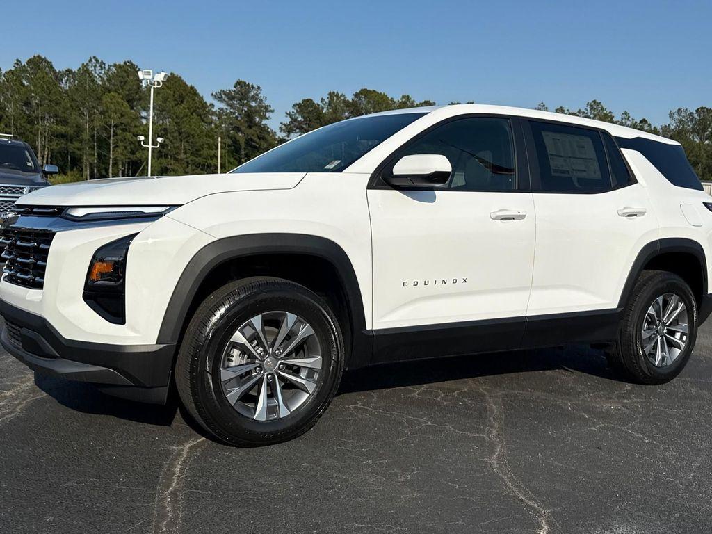 new 2025 Chevrolet Equinox car, priced at $30,035