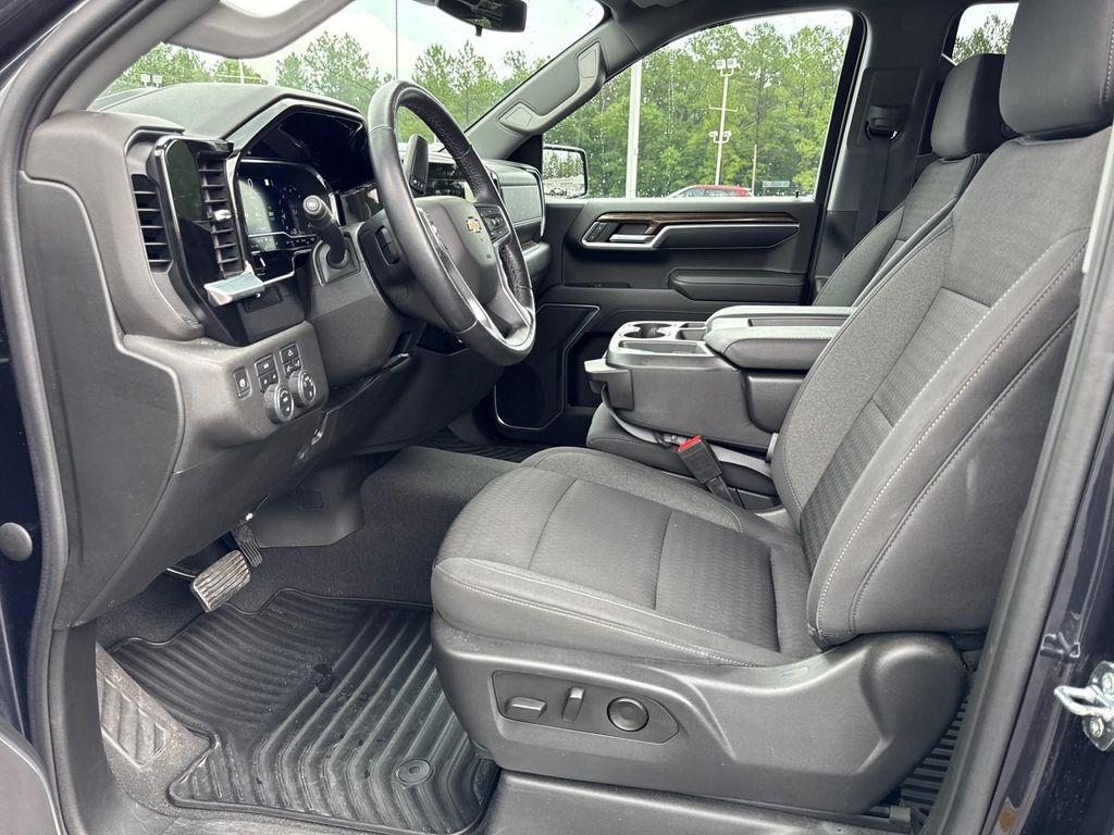 used 2022 Chevrolet Silverado 1500 car, priced at $42,995
