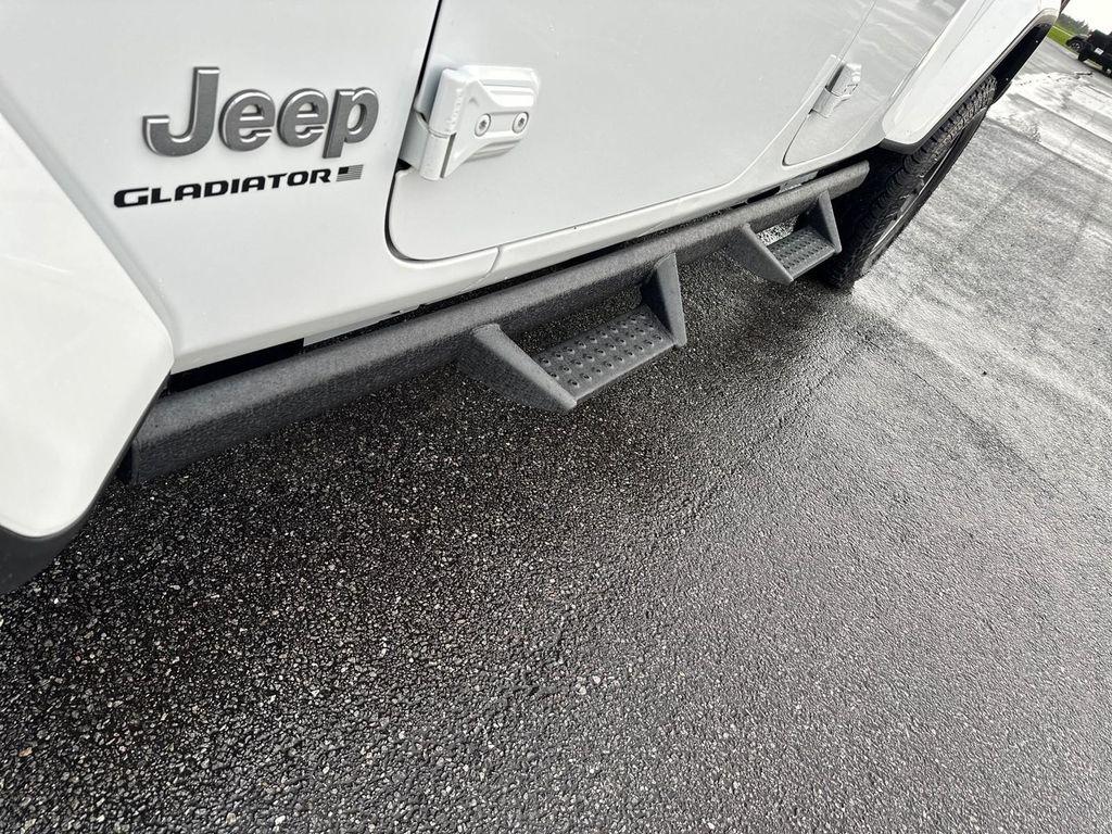 used 2023 Jeep Gladiator car, priced at $32,988