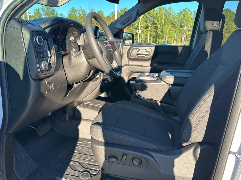 new 2025 GMC Sierra 1500 car, priced at $56,113