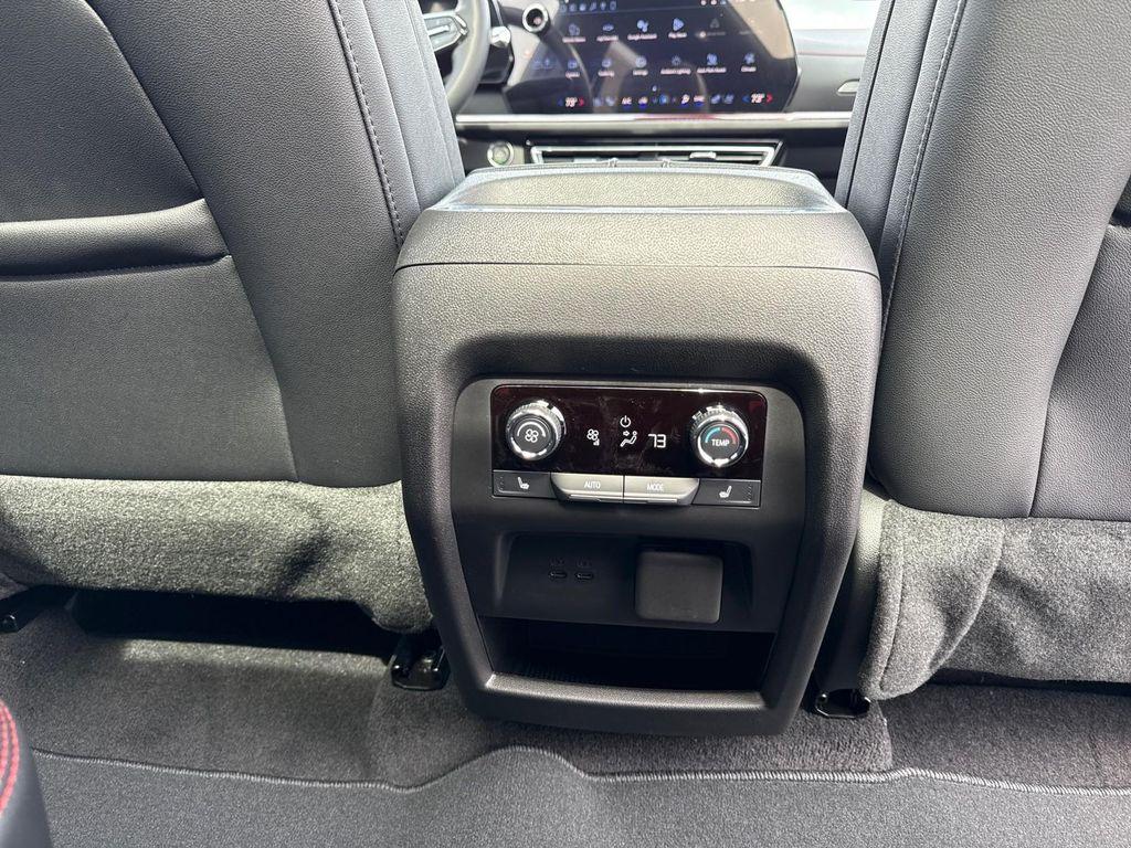 new 2026 Chevrolet Traverse car, priced at $59,830