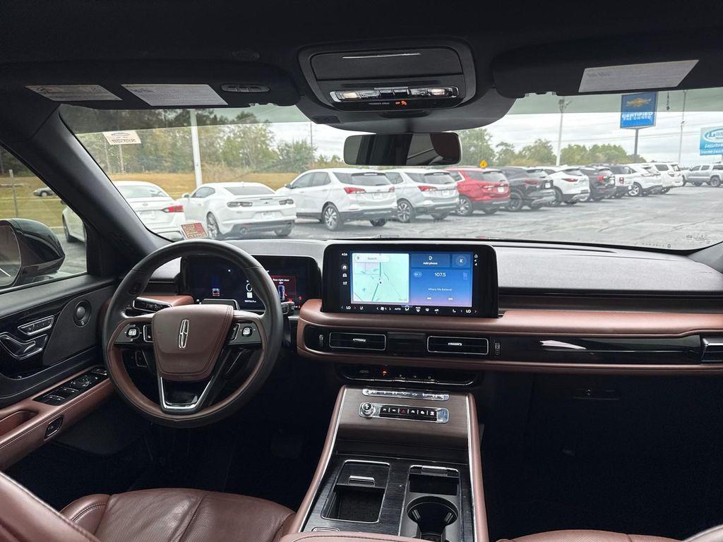 used 2025 Lincoln Aviator car, priced at $59,995