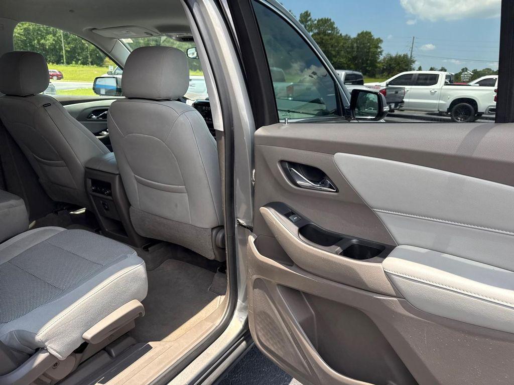 used 2019 Chevrolet Traverse car, priced at $16,995