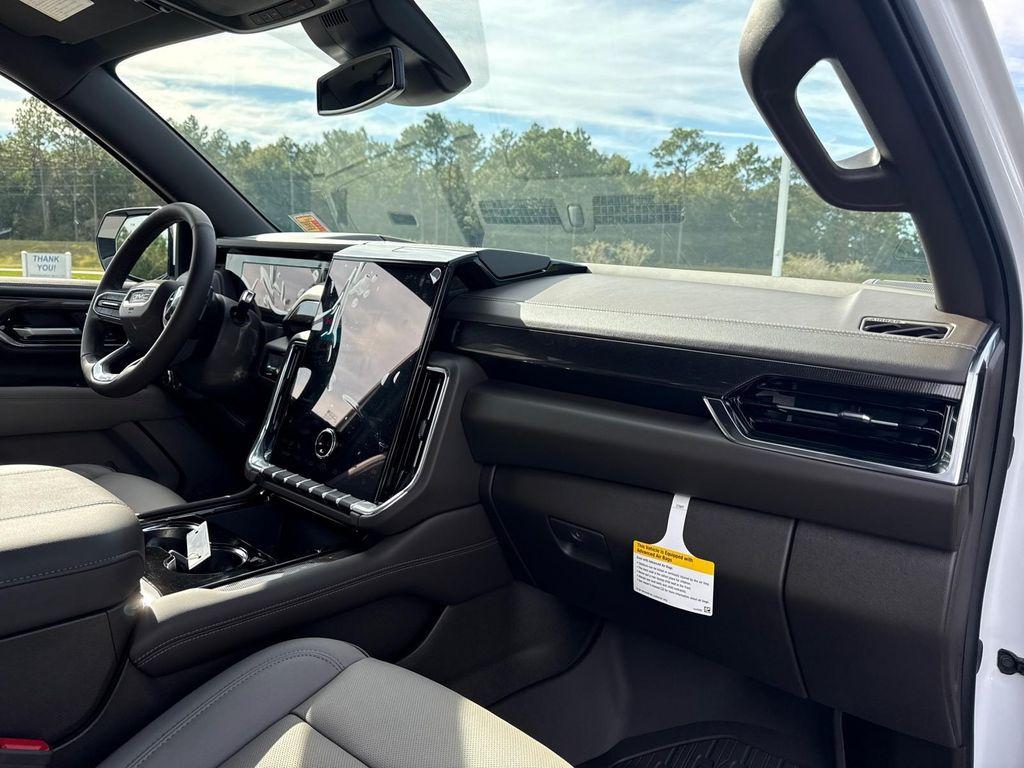 new 2025 GMC Yukon car, priced at $73,510