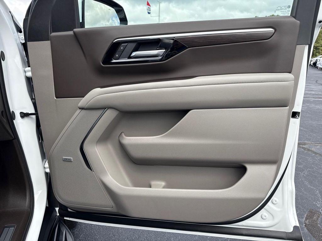 new 2026 Chevrolet Suburban car