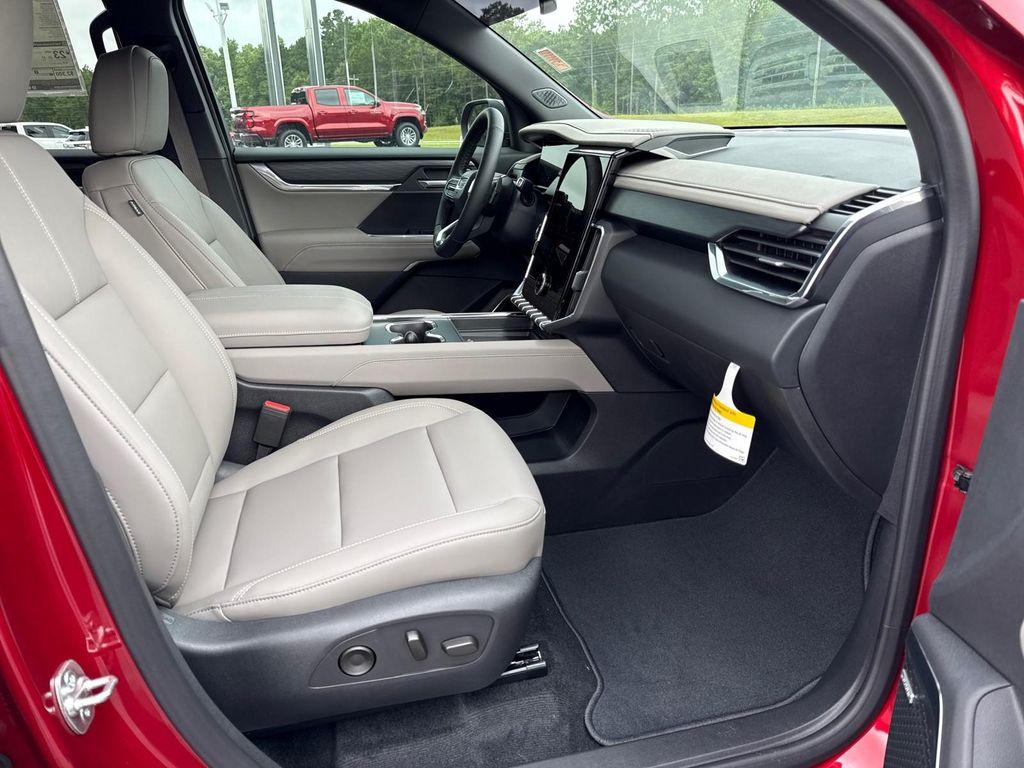 new 2025 GMC Acadia car, priced at $47,833