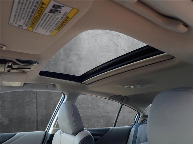 new 2025 Subaru Legacy car, priced at $34,619