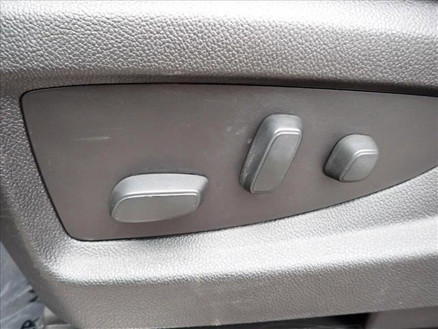 used 2017 GMC Yukon car, priced at $15,598